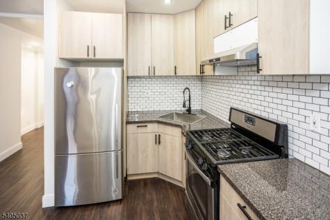 11 Ellington Street East Orange NJ 07017