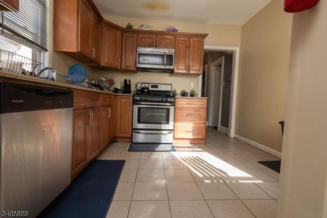 10 Glennon Place West Orange NJ 07052