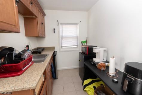 10 Glennon Place West Orange NJ 07052