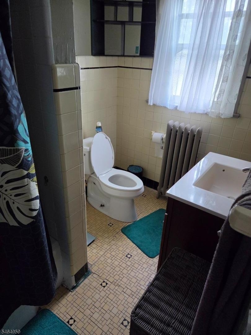 415 15TH Avenue Paterson NJ 07504
