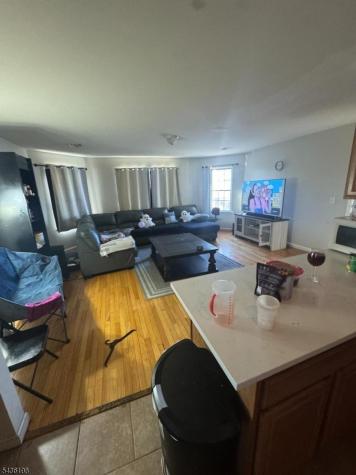 26 Clinton Place Newark NJ 07108