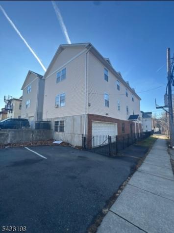26 Clinton Place Newark NJ 07108