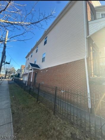 26 Clinton Place Newark NJ 07108