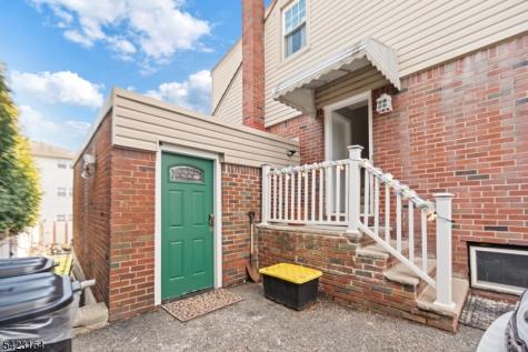 154 Orchard Street Elmwood Park NJ 07407