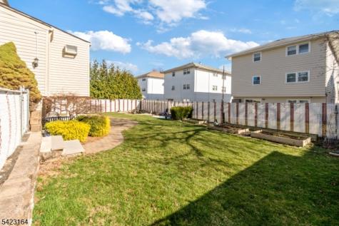 154 Orchard Street Elmwood Park NJ 07407