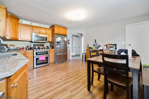 154 Orchard Street Elmwood Park NJ 07407