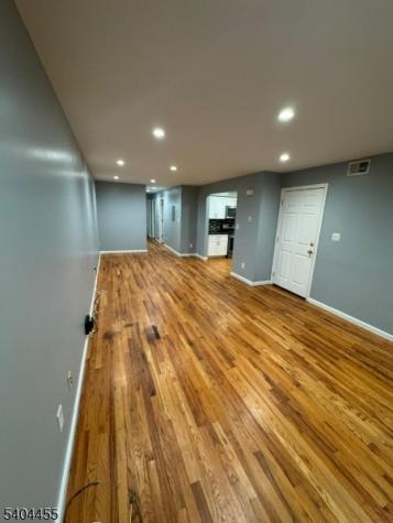 323 Bond Street Elizabeth NJ 07206