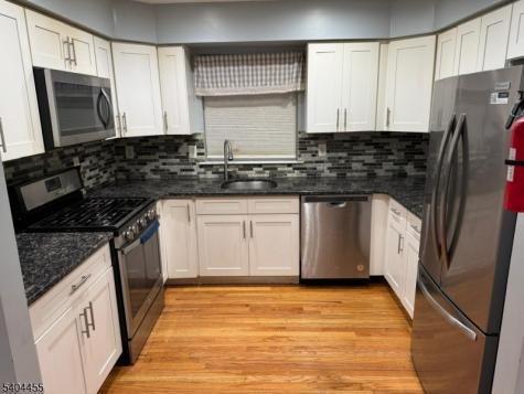 323 Bond Street Elizabeth NJ 07206