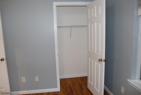 323 Bond Street Elizabeth NJ 07206