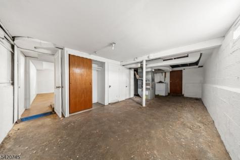 35 7TH Avenue Passaic NJ 07055
