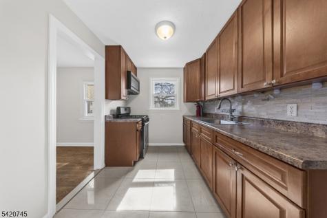 35 7TH Avenue Passaic NJ 07055
