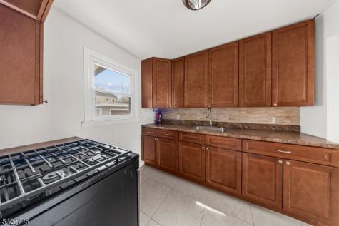 35 7TH Avenue Passaic NJ 07055