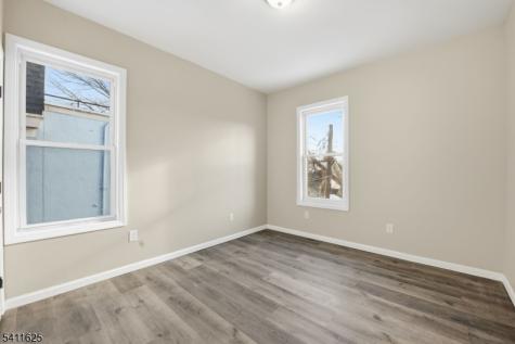38 Mapes Avenue Newark NJ 07112