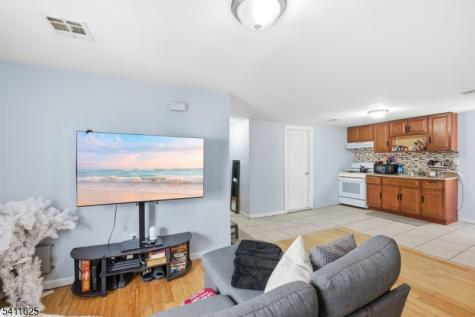 38 Mapes Avenue Newark NJ 07112