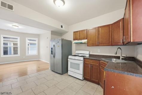 38 Mapes Avenue Newark NJ 07112