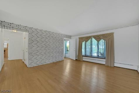 316 Sanford Avenue Lyndhurst NJ 07071
