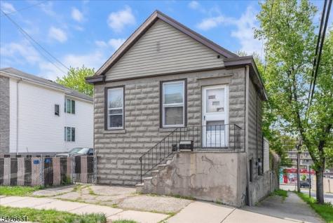 43 Maitland Place Garfield NJ 07026