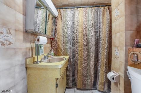 43 Maitland Place Garfield NJ 07026