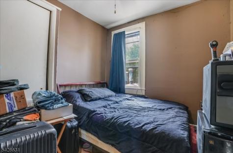 43 Maitland Place Garfield NJ 07026