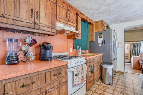 43 Maitland Place Garfield NJ 07026