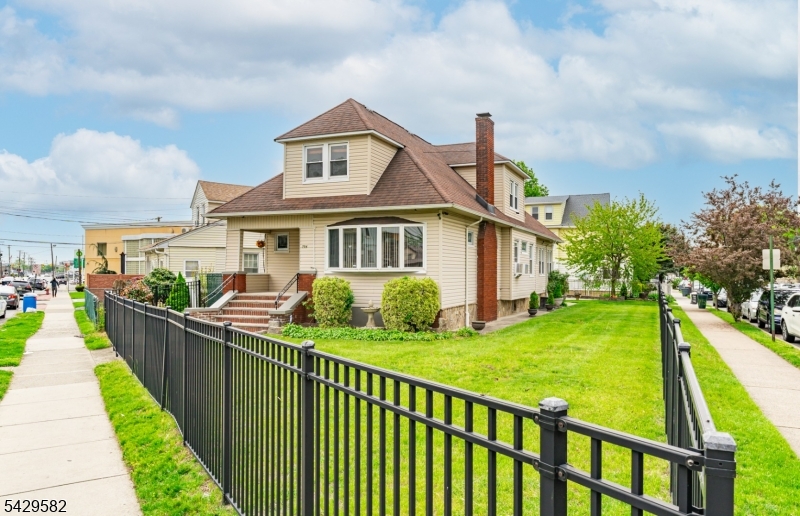 752 Market Street Paterson NJ 07513