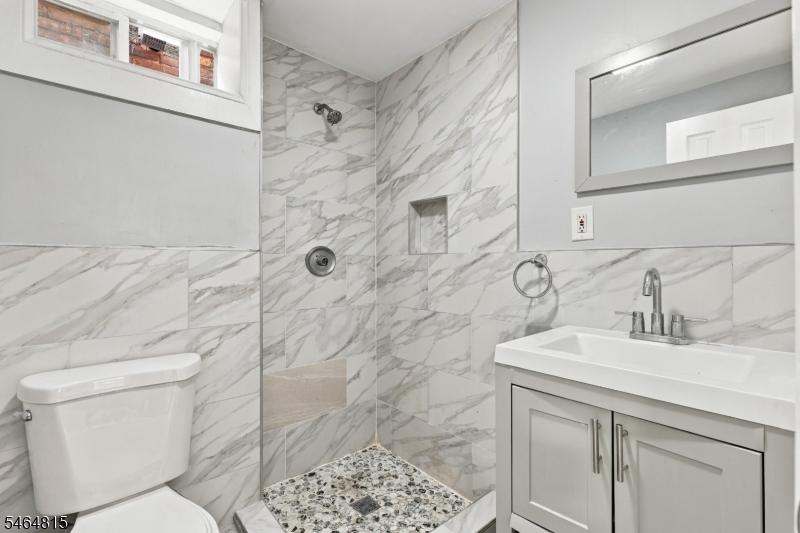 19 Summer Street Lodi NJ 07644