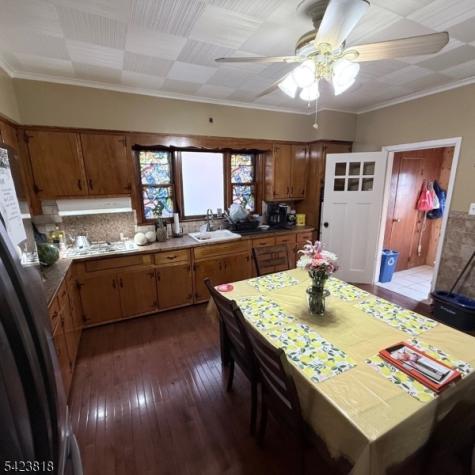 654 N 5th Street Newark NJ 07107