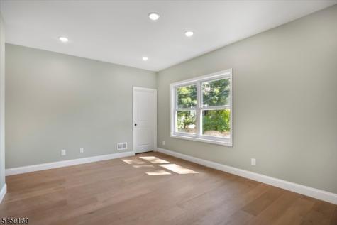 192 Amherst Street East Orange NJ 07018
