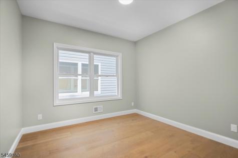 192 Amherst Street East Orange NJ 07018