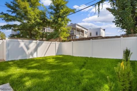 192 Amherst Street East Orange NJ 07018