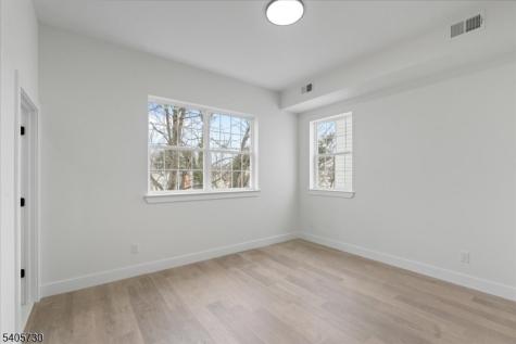 356 21ST Street Irvington NJ 07111
