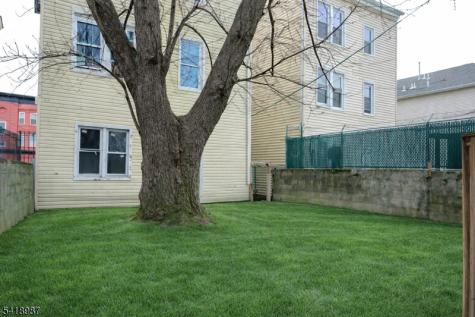 375 6TH Avenue Newark NJ 07107