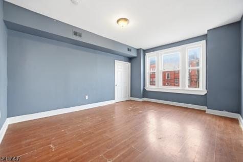 375 6TH Avenue Newark NJ 07107
