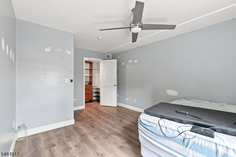 224 Pine Street Elizabeth NJ 07206
