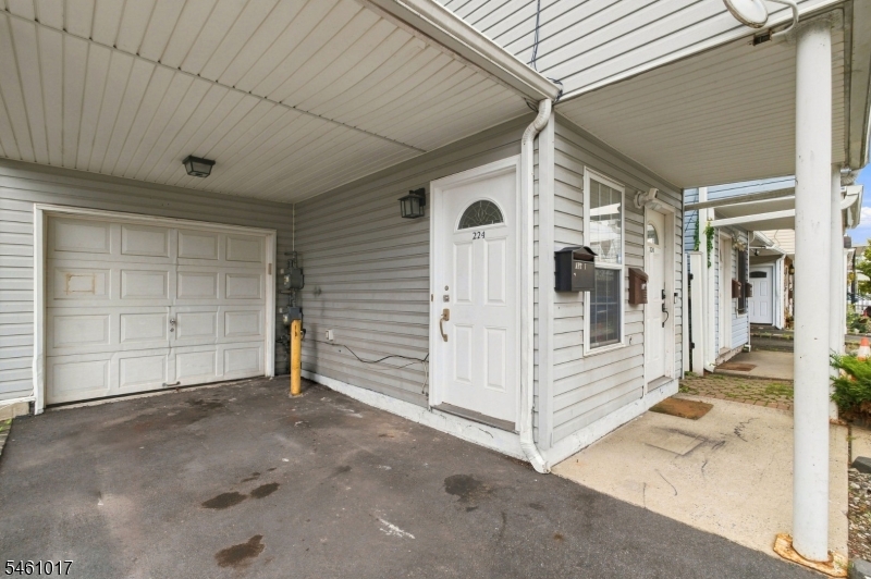 224 Pine Street Elizabeth NJ 07206