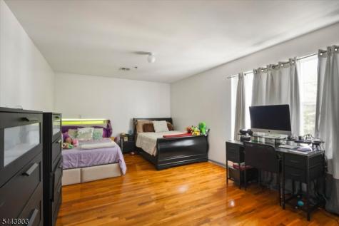 49 Crawford Street Newark NJ 07102