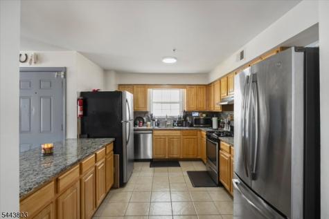 49 Crawford Street Newark NJ 07102