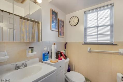 49 Crawford Street Newark NJ 07102