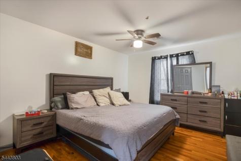 49 Crawford Street Newark NJ 07102