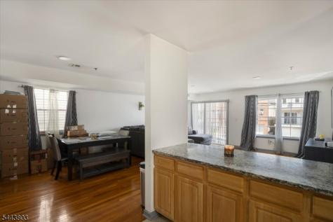 49 Crawford Street Newark NJ 07102
