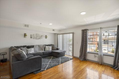49 Crawford Street Newark NJ 07102