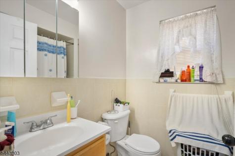 49 Crawford Street Newark NJ 07102