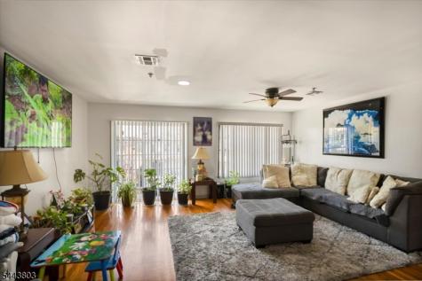 49 Crawford Street Newark NJ 07102