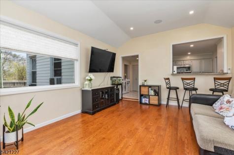 296 Berkeley Avenue Bloomfield NJ 07003