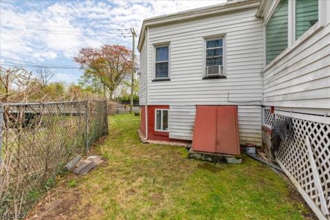296 Berkeley Avenue Bloomfield NJ 07003