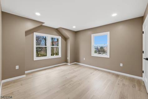 82 Grove Street Montclair NJ 07042