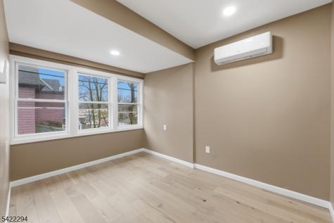 82 Grove Street Montclair NJ 07042