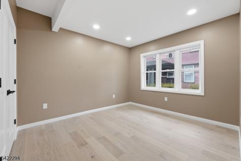 82 Grove Street Montclair NJ 07042