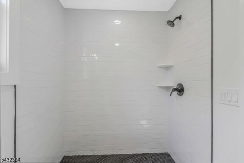 524 Lehigh Street Hillside NJ 07205