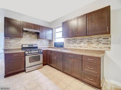 49 Parkview Terrace Newark NJ 07112